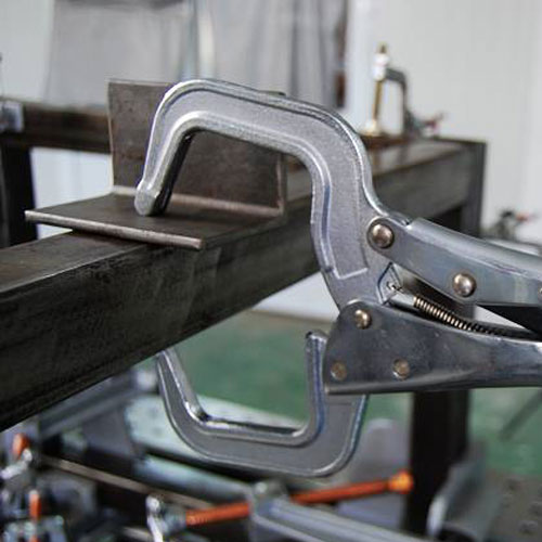LOCKING C-CLAMP (OAL 165MM, THROAT DEPTH 46MM,ROUND TIP) STRONG HAND EUROPE PR6