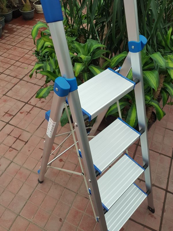 4-Steps Mini Aluminum Ladder  CÖMERT AMM.02