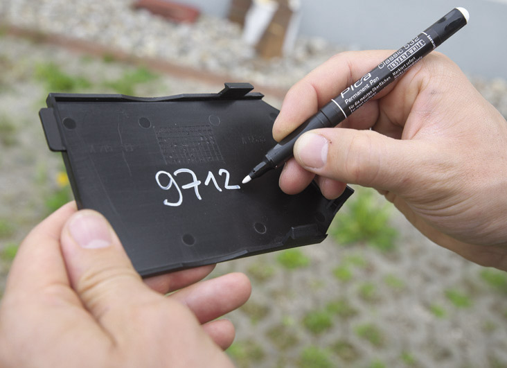 Permanent marker INSTANT WHITE, 1-4mm Pica 522/52