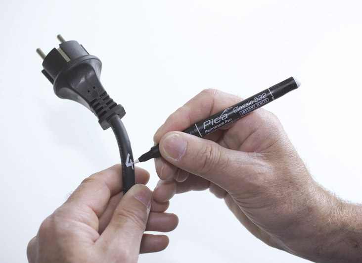 Permanent-Pen INSTANT WHITE, 1-2mm Pica  532/52